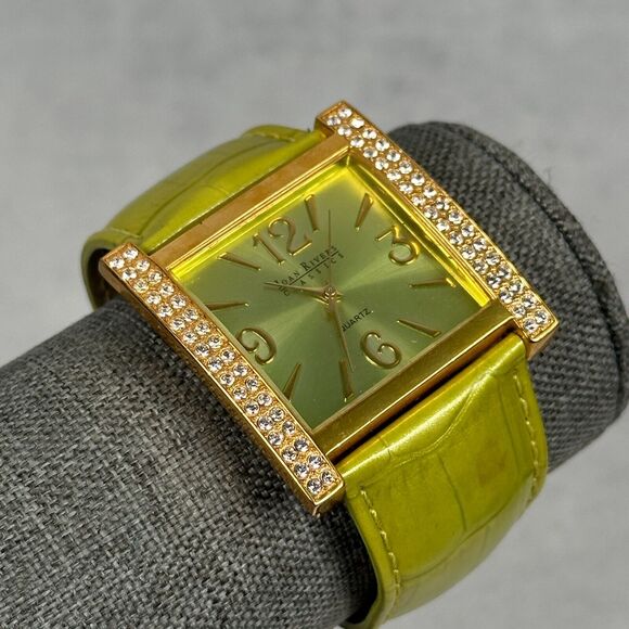 Joan Rivers Watch Womens 39mm Pave Bezel Green Embossed Band Quartz New Battery - Picture 1 of 11